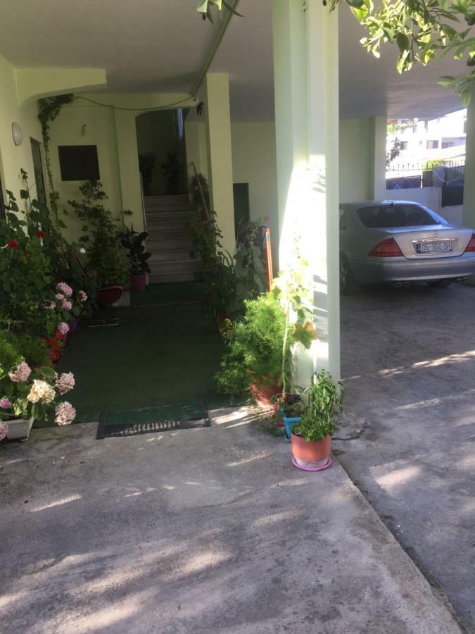 Festim Guest house *